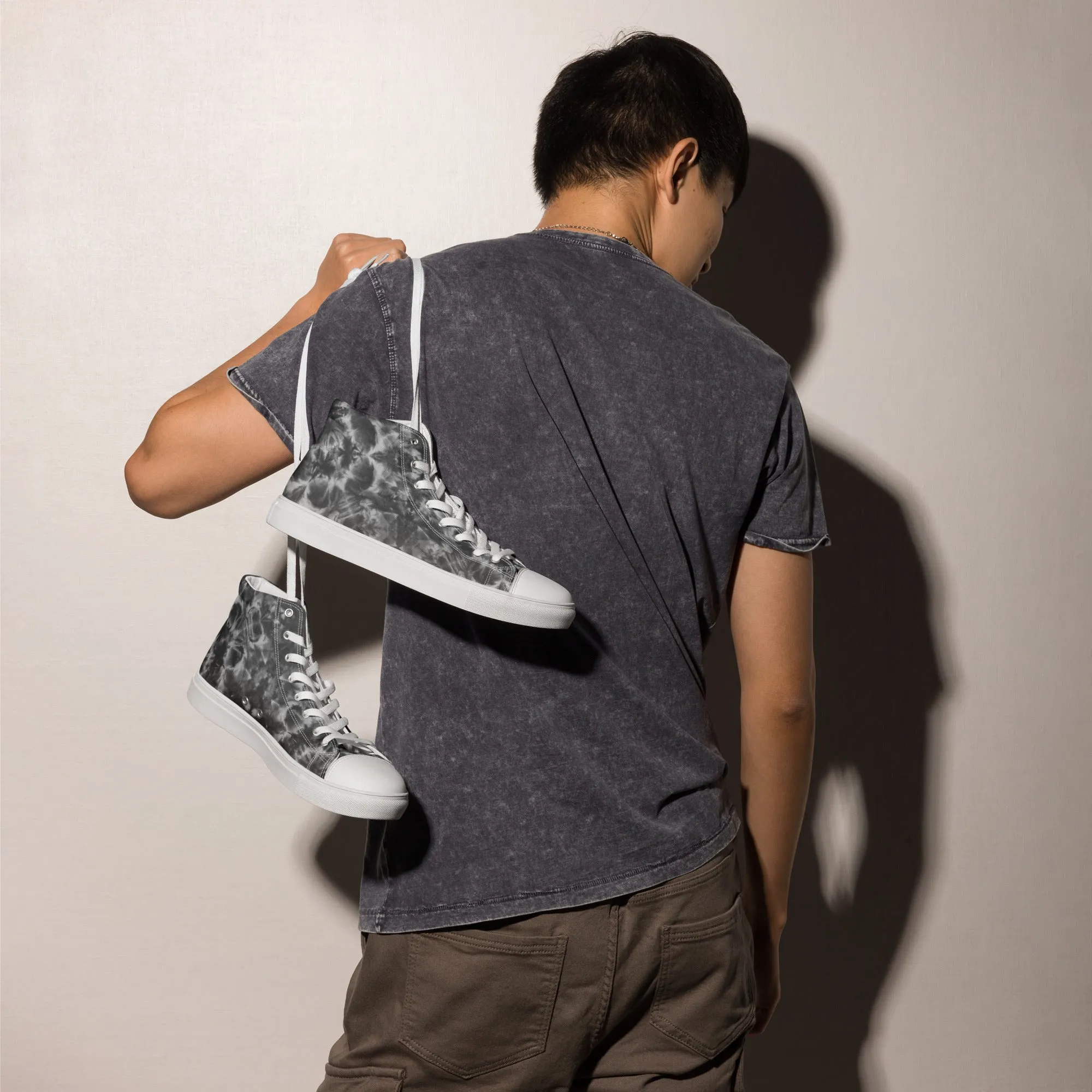 'Phasing Dimensions' Men’s high top canvas shoes