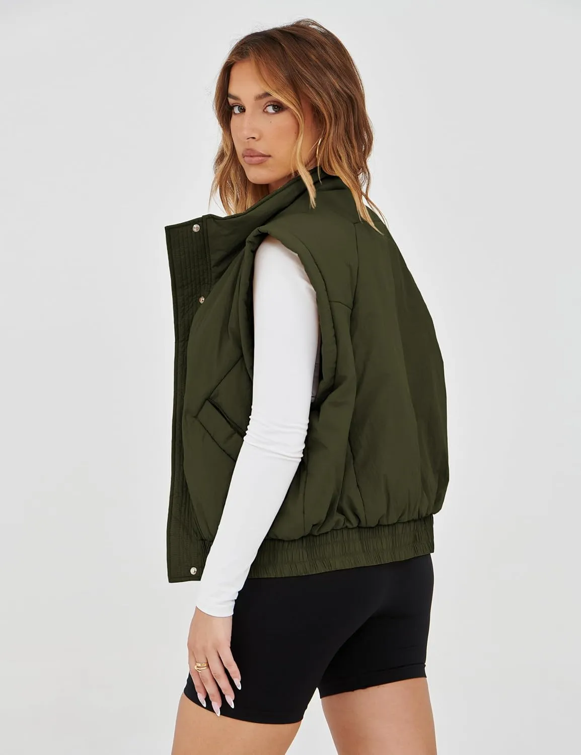 UANEO Womens Crop Vest Cropped Puffer Vest Quilted Lightweight Padded Gilet with Pockets